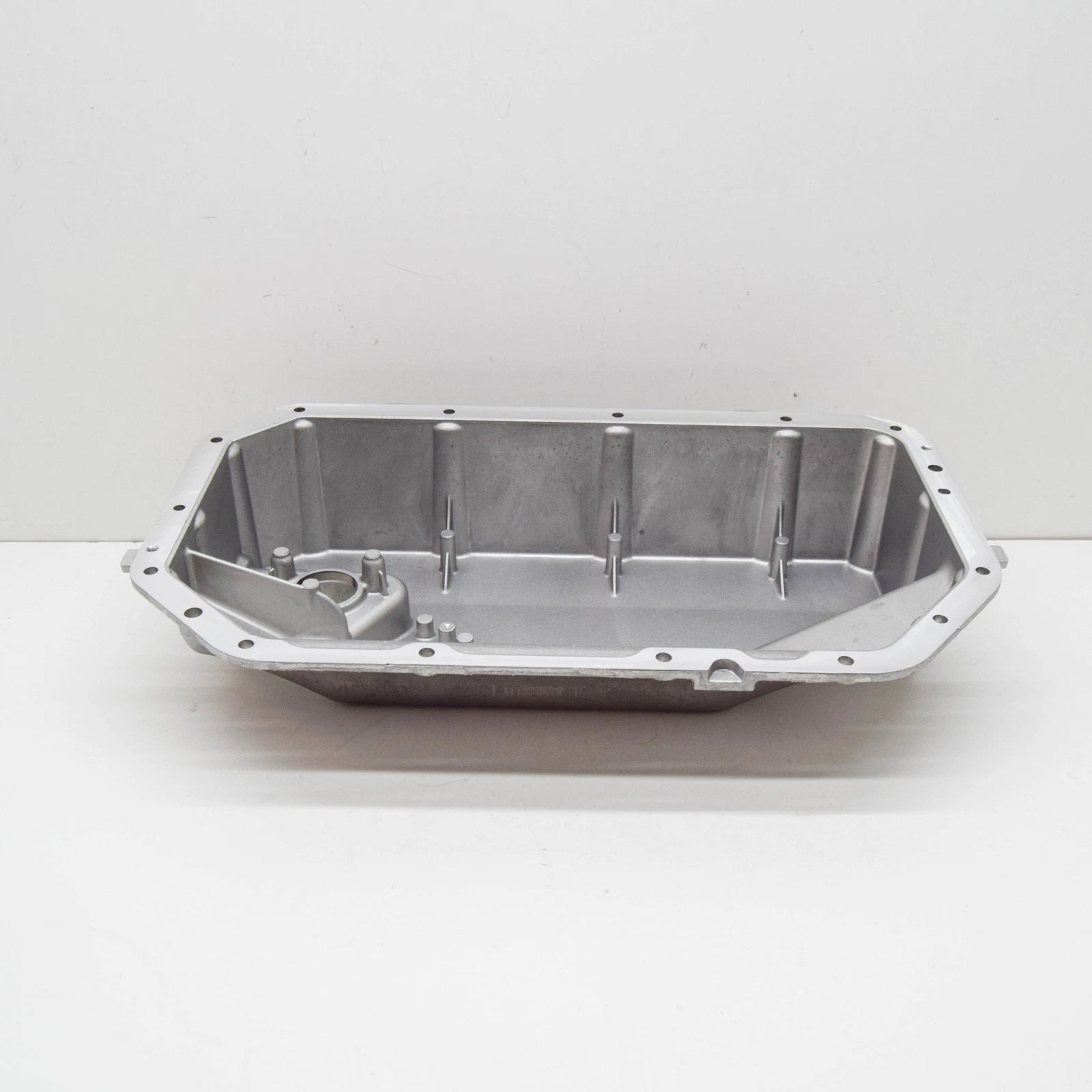 NEW MERCEDES-BENZ VITO W447 ENGINE OIL PAN A6510106319 ORIGINAL