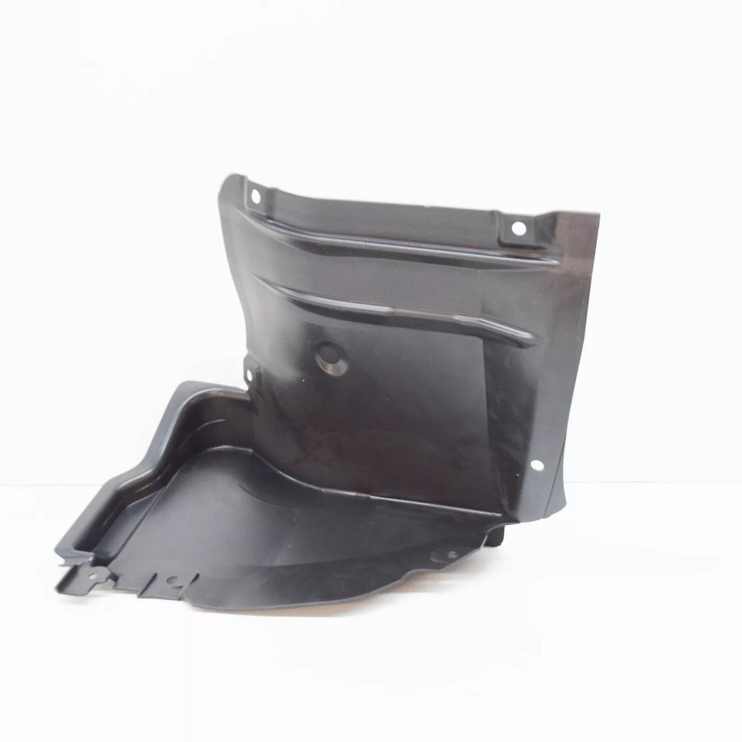 NEW MB C W203 FRONT LEFT FENDER LINER BOTTOM PART A2038810323