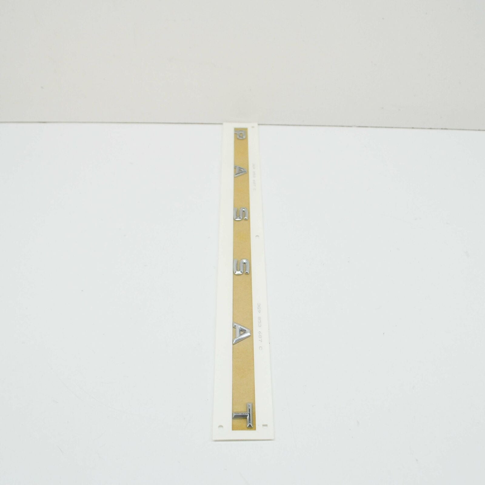 NEW VW PASSAT B8 3G BOOTLID BADGE 3G9853687C2ZZ ORIGINAL