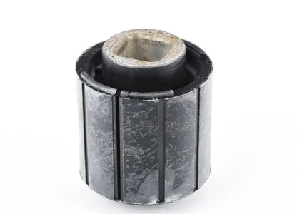 NEW BMW 5 TOURING E61 REAR SUBFRAME BUSHING 33312282727 2282727 ORIGINAL