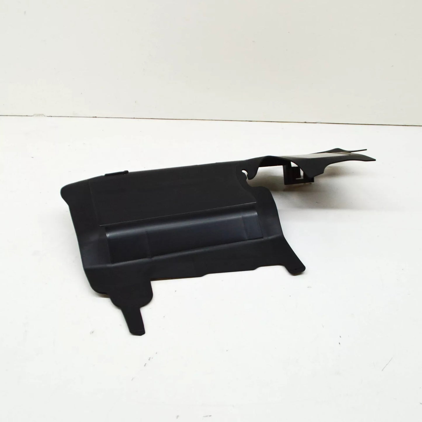 NEW VOLKSWAGEN BEETLE A5 FRONT LEFT RADIATOR SUPPORT AIR DUCT 5C5121283D