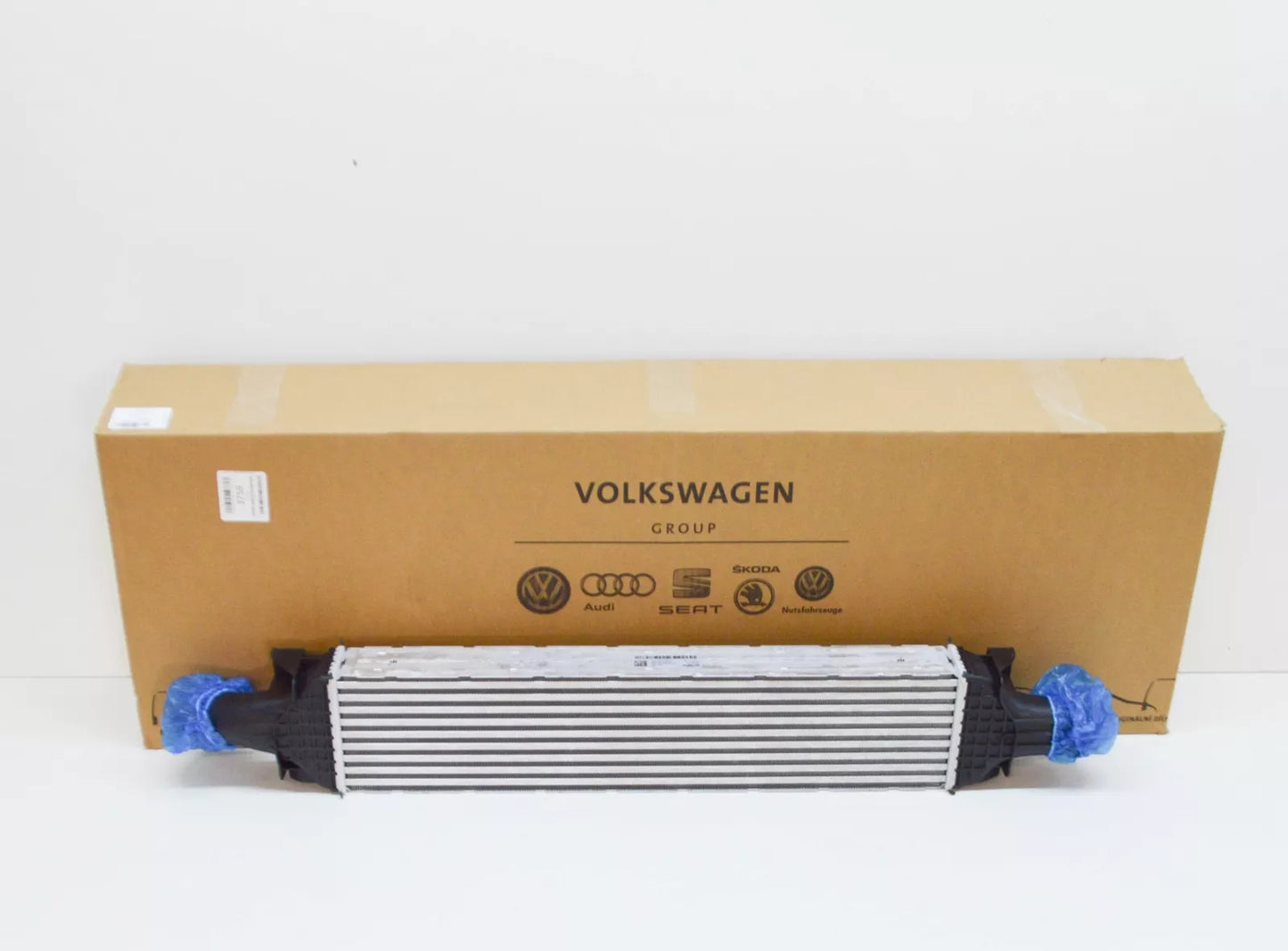 NEW AUDI A4 AVANT B9 INTERCOOLER RADIATOR 8W0145805AD ORIGINAL