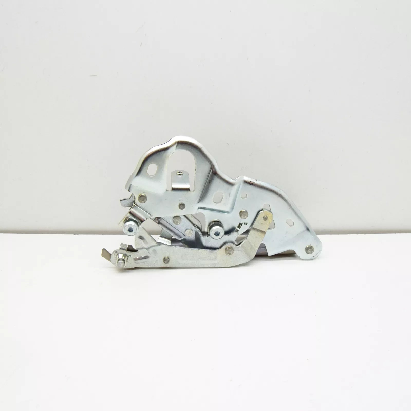 NEW VW TOUAREG CR FRONT LEFT BONNET HINGE 760823301F ORIGINAL