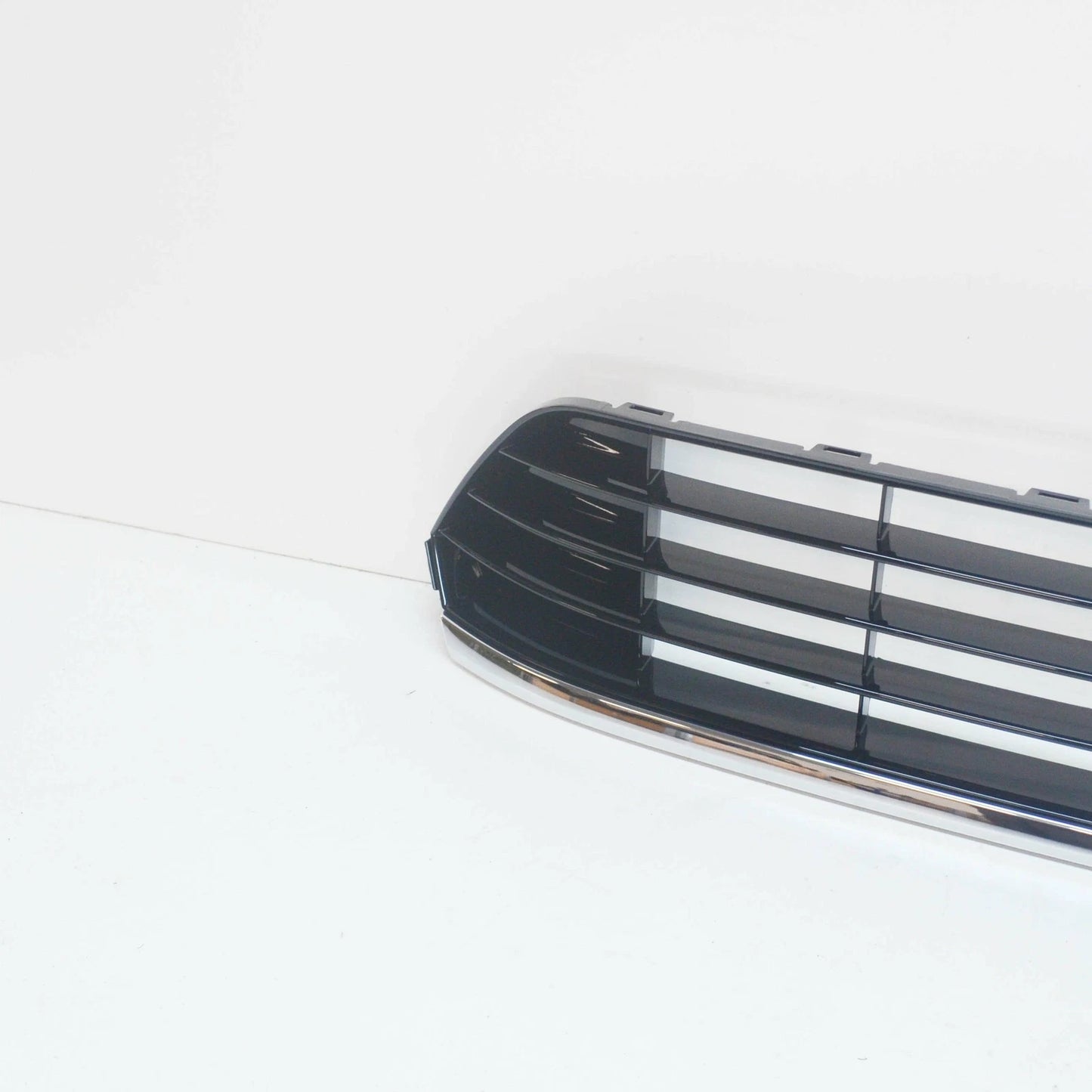 NEW VW GOLF MK7 FRONT BUMPER LOWER CENTER GRILLE 5GE853671AFOD 2015