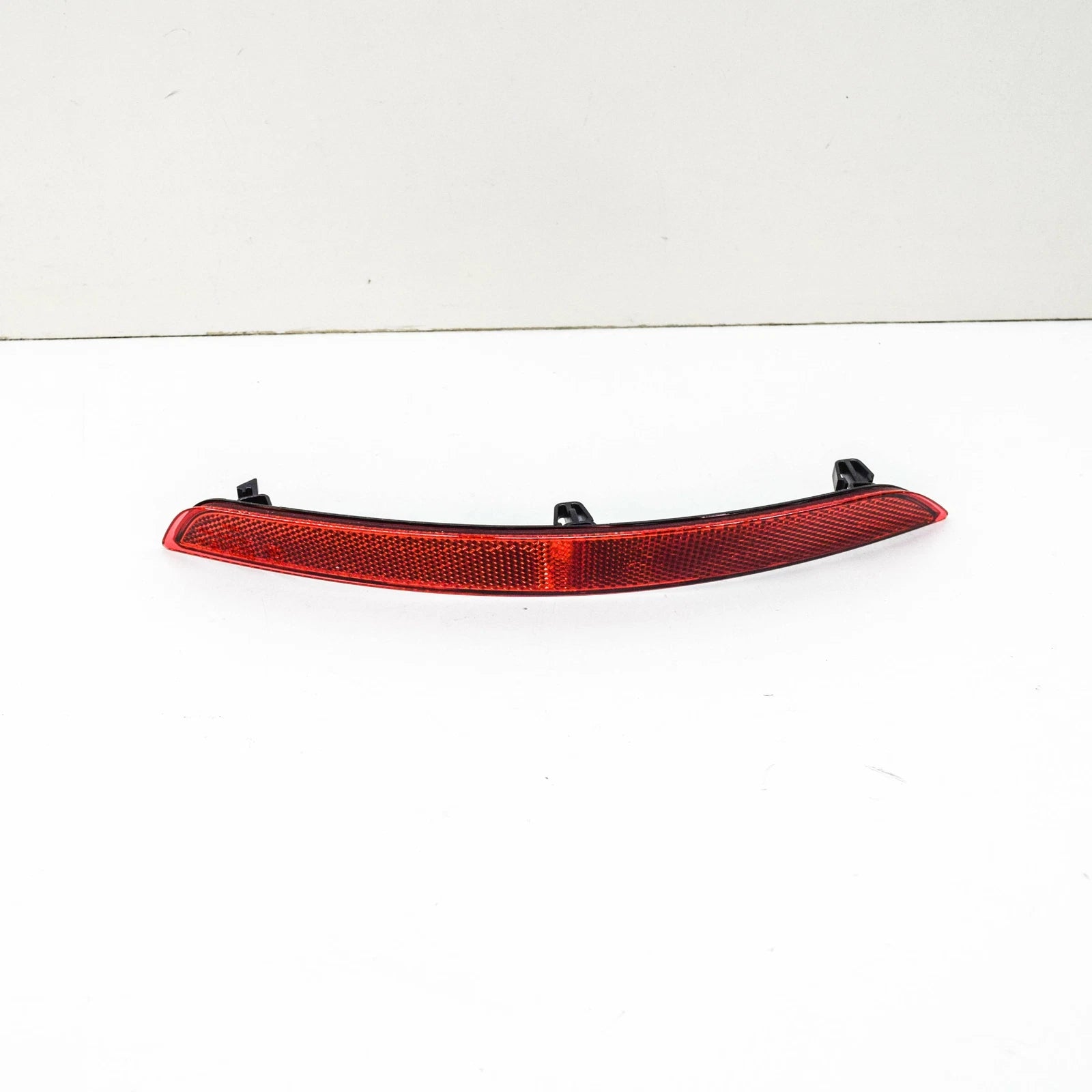 NEW AUDI A3 8V REAR BUMPER LEFT REFLECTOR 8V5945105A