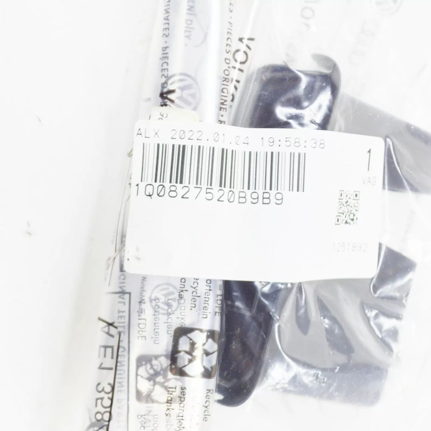 NEW VOLKSWAGEN EOS 1F TRUNK LID LOCK COVER 1Q0827520B9B9 ORIGINAL