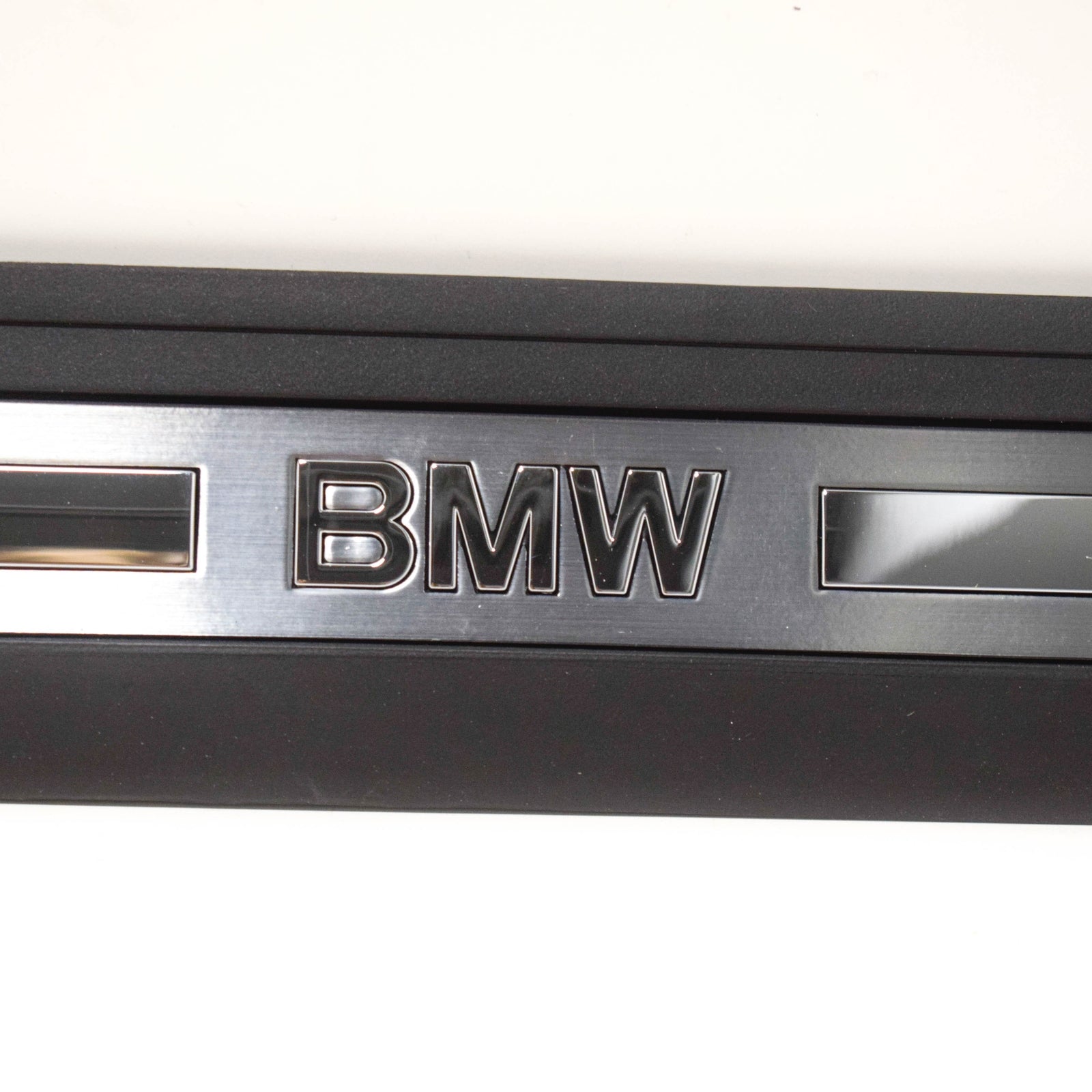 new bmw 5 e39 front right side door sill cover 51478159934 original