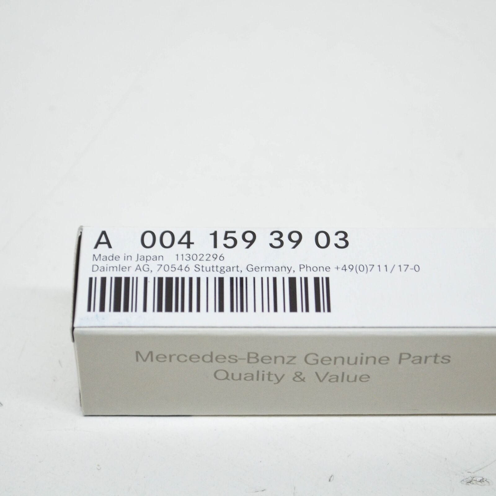 NEW MERCEDES-BENZ C-CLASS W204 SPARK PLUG A0041593903 6.2 PETROL ORIGINAL