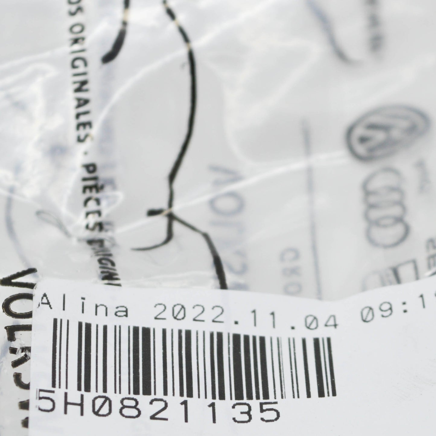 NEW VOLKSWAGEN GOLF MK8 CD FRONT LEFT FENDER HOLDER 5H0821135 ORIGINAL