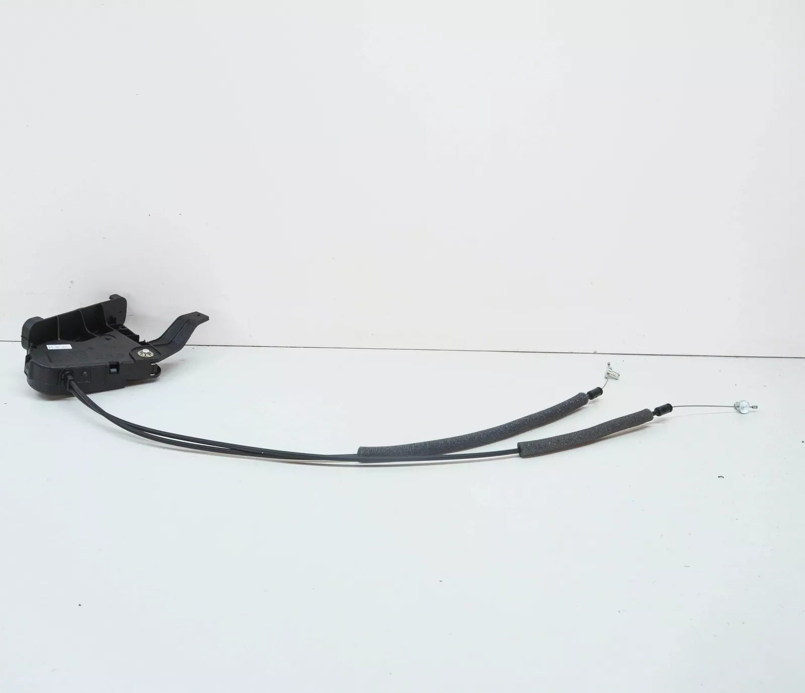 NEW VW TRANSPORTER T5 REAR RIGHT SEAT RELEASE MECHANISM 7H0883386C