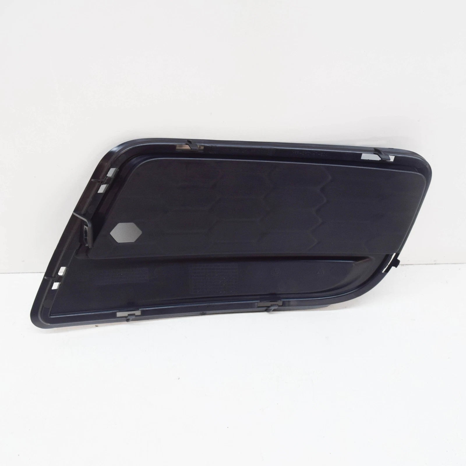 NEW BMW X3 F25 M SPORT FRONT BUMPER LEFT SIDE FOG GRILLE 51118050445 ORIGINAL