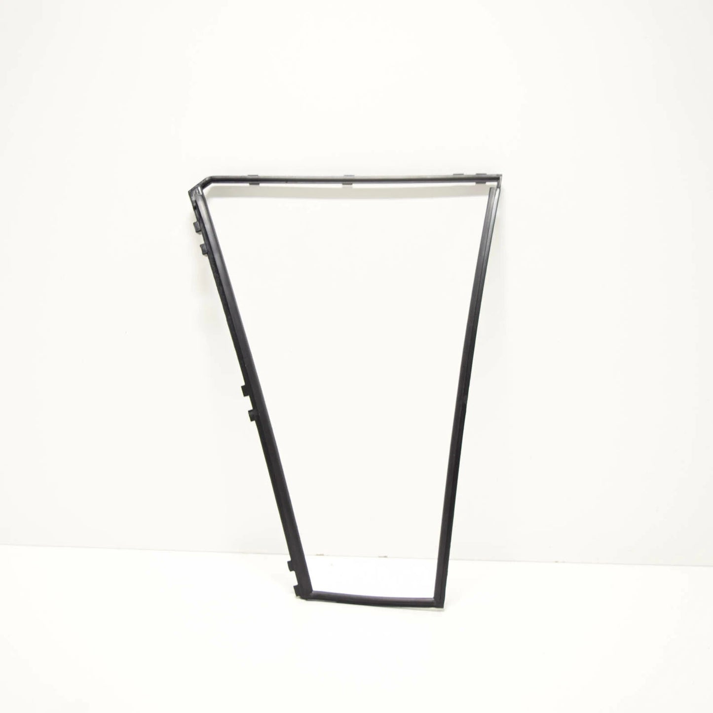 NEW BMW 5 TOURING E39 REAR LEFT DOOR QUARTER WINDOW FRAME 51348190649 ORIGINAL