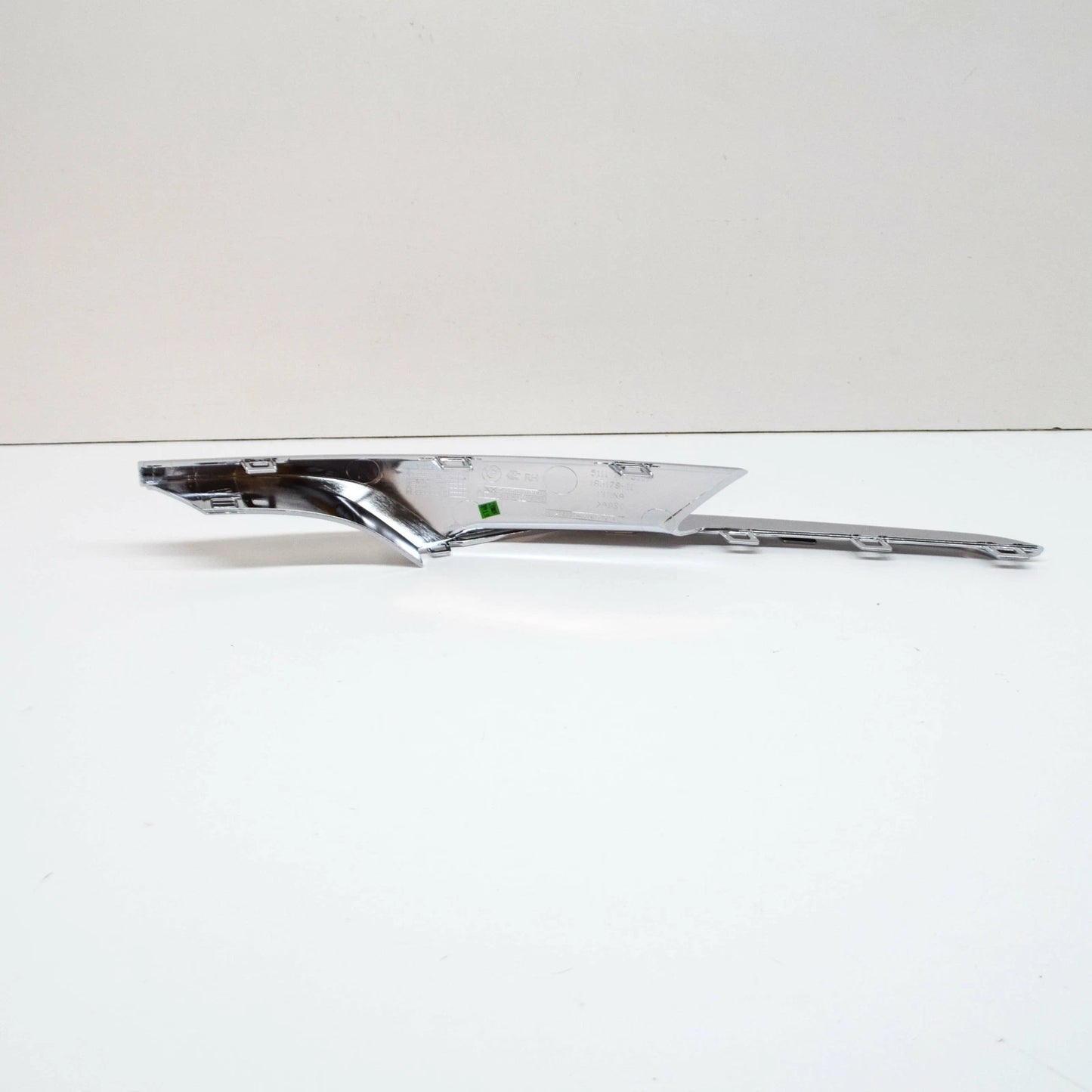 NEW BMW 2 GT F46 FRONT RIGHT BUMPER MOLDING LUXURY 51117473198 ORIGINAL