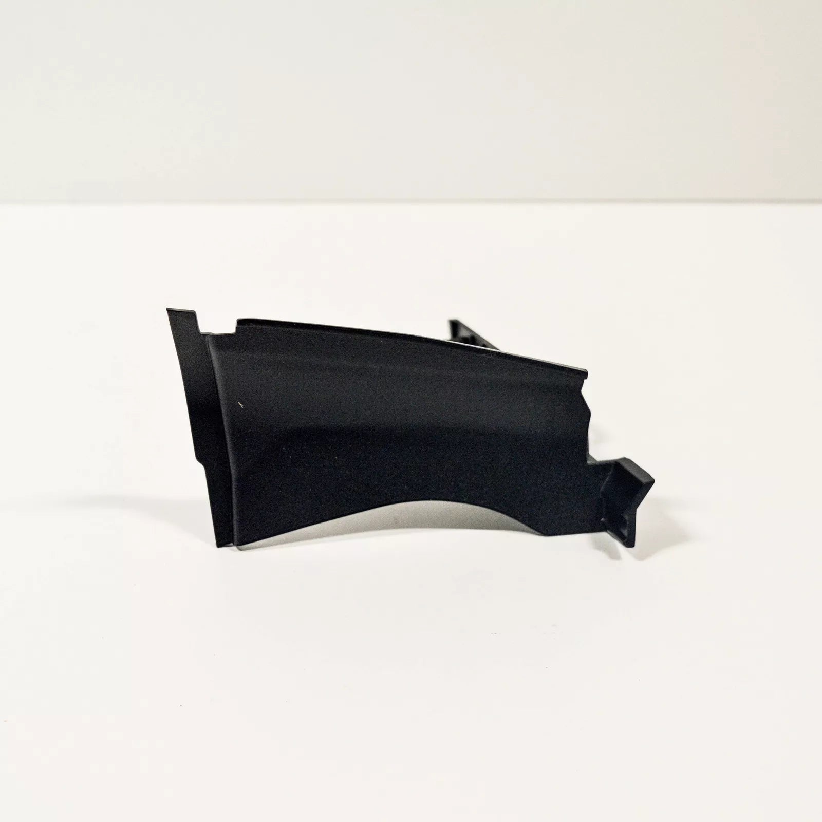 NEW BMW X2 F39 RIGHT DOOR SILL MOUNT COVER BRACKET 51777426454 ORIGINAL