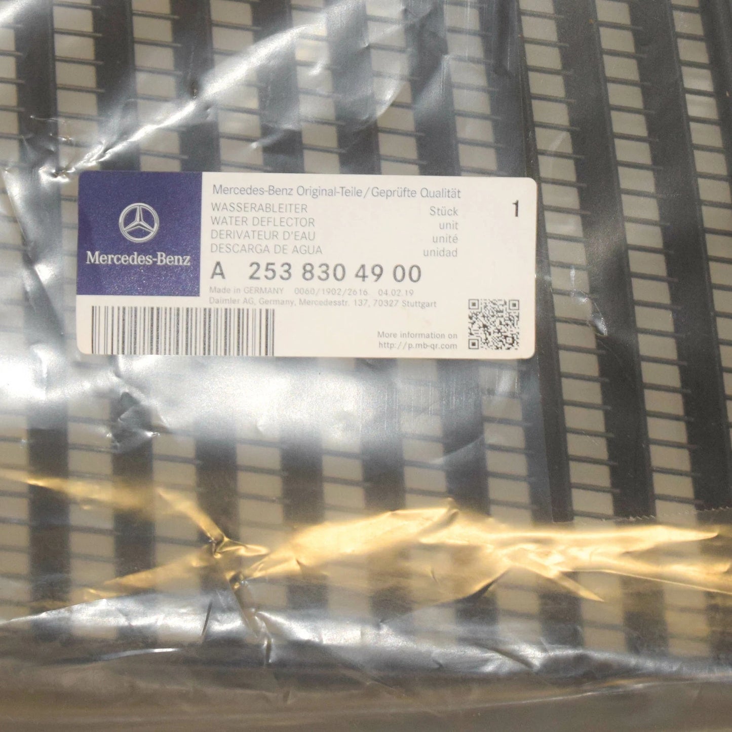 NEW MB GLC X253 AMG WINDSHIELD LEFT WATER BAFFLE LHD A2538304900 ORIGINAL
