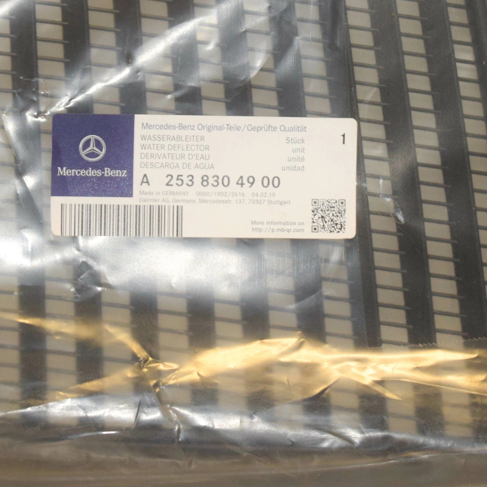 NEW MB GLC X253 AMG WINDSHIELD LEFT WATER BAFFLE LHD A2538304900 ORIGINAL