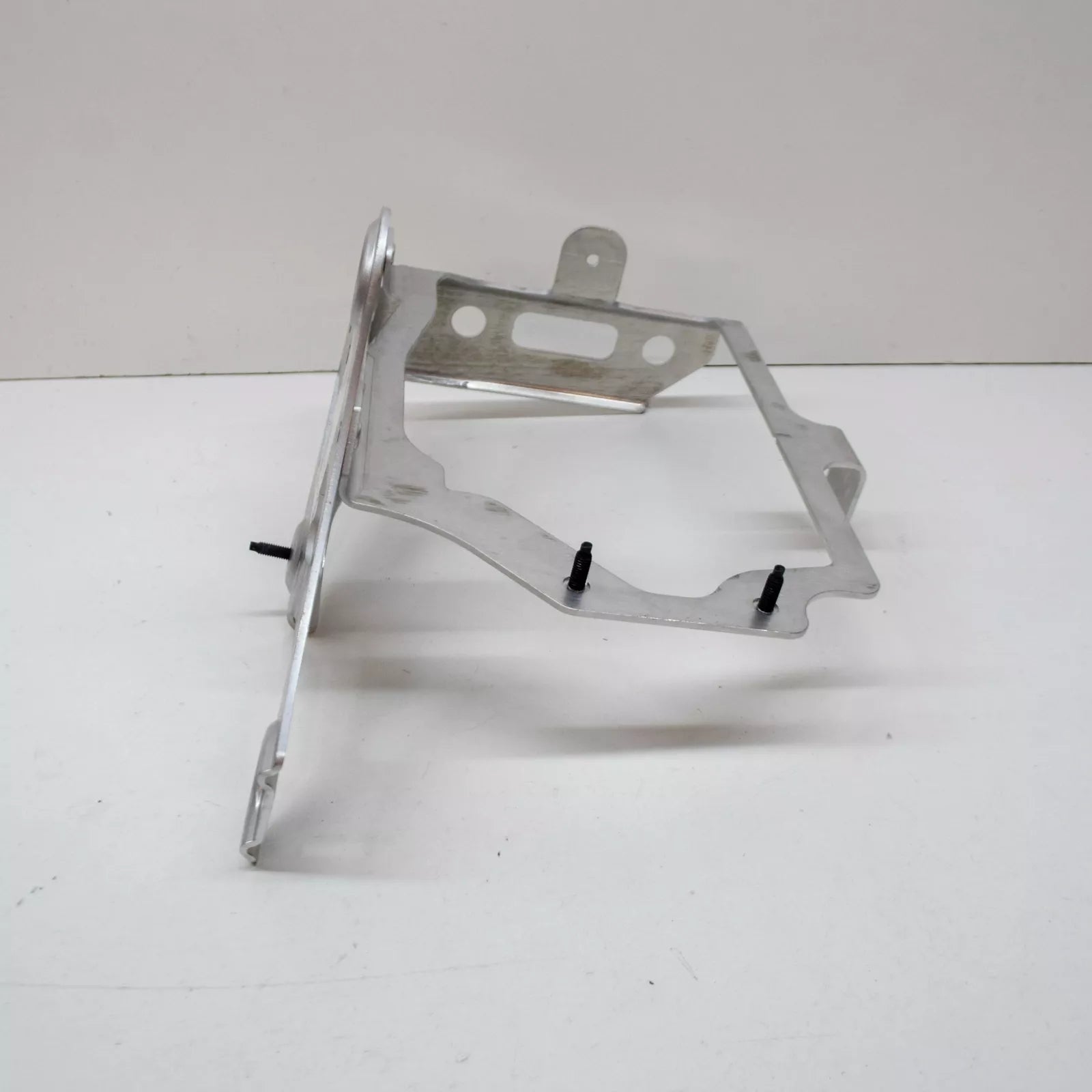 NEW AUDI TT RS 8S FV MK3 AUXILIARY RADIATOR LEFT LOWER BRACKET 8S0121263