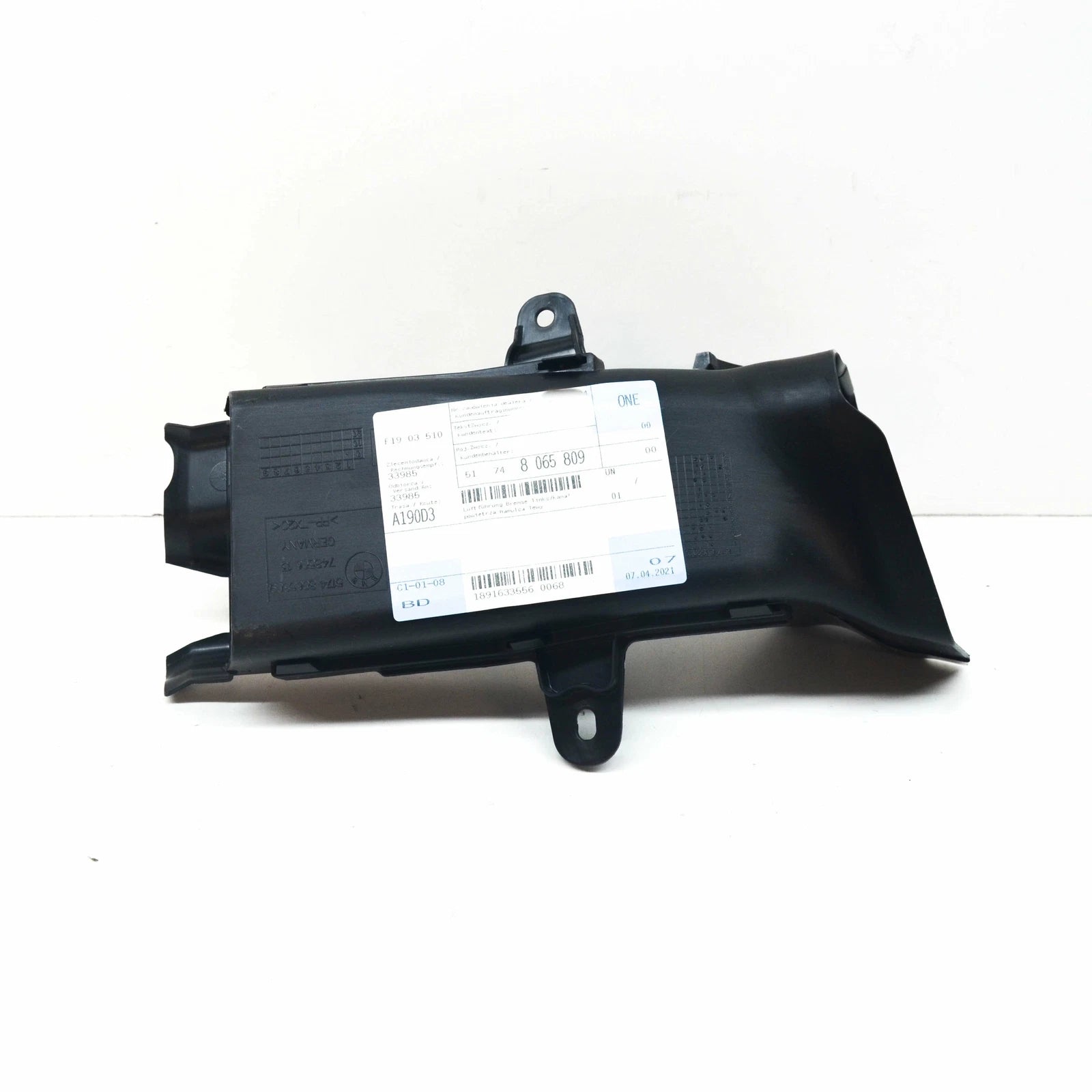 NEW AUDI Q7 4M LEFT OUTER AIR DUCT TUBE 4M0121333AC ORIGINAL