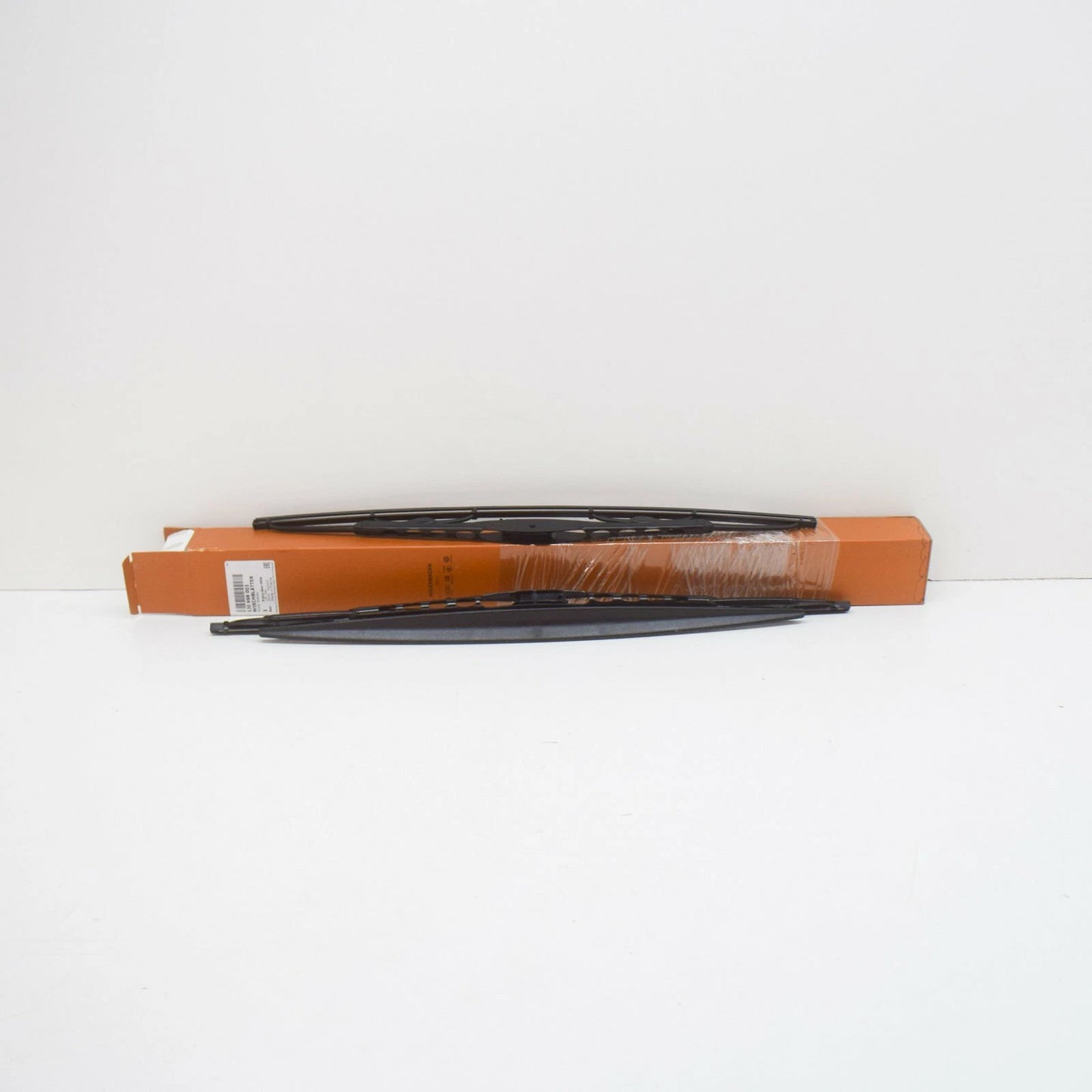 NEW VW BORA 1J6 FRONT WINDSCREEN WIPER BLADES 1J0998003