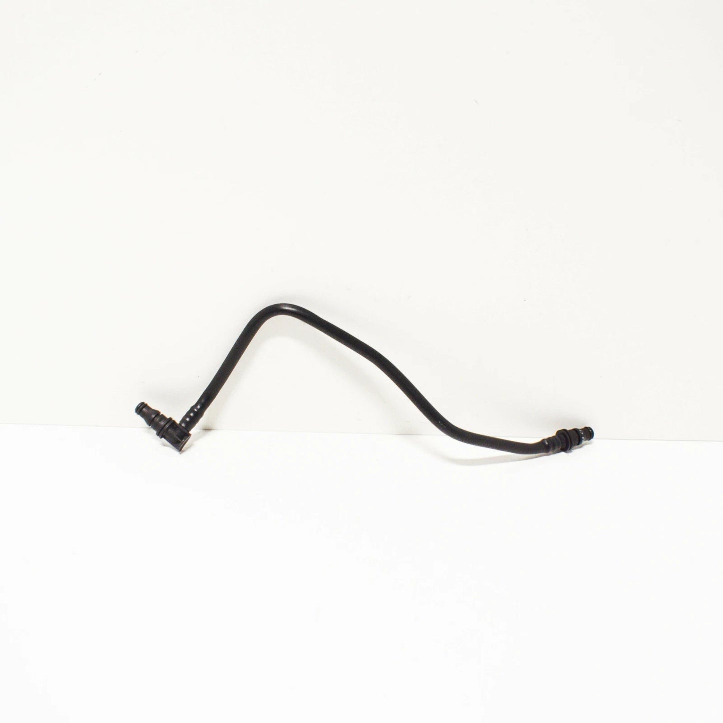 NEW MB E-CLASS W211 COOLANT BREATHER PIPE A2115010925 5.5 PETROL 350KW