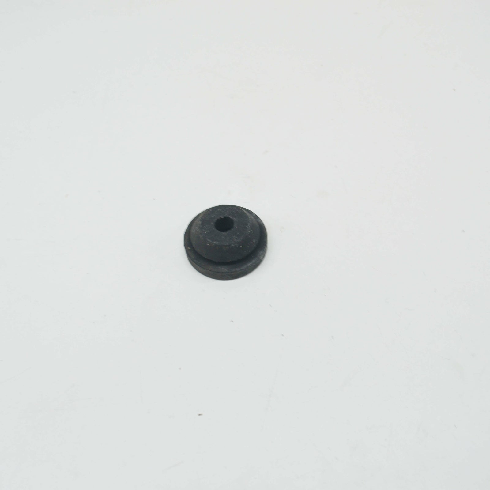 NEW MB ML W163 WASHER TANK TO WHEELHOUSE RUBBER BUFFER A6040940285 ORIGINAL
