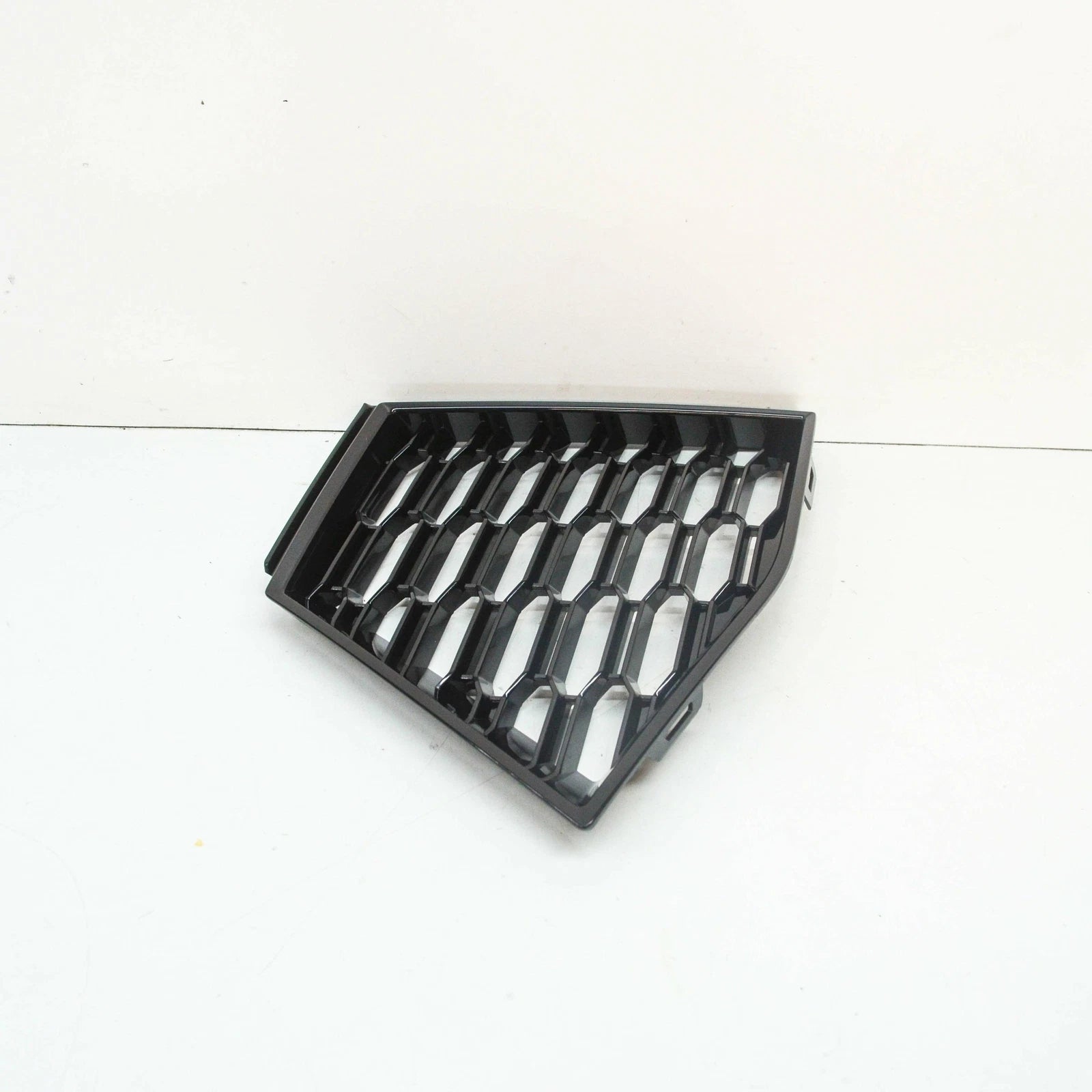 NEW BMW 2 GRAN COUPE F44 M FRONT LEFT BUMPER GRILLE 51118075517 ORIGINAL