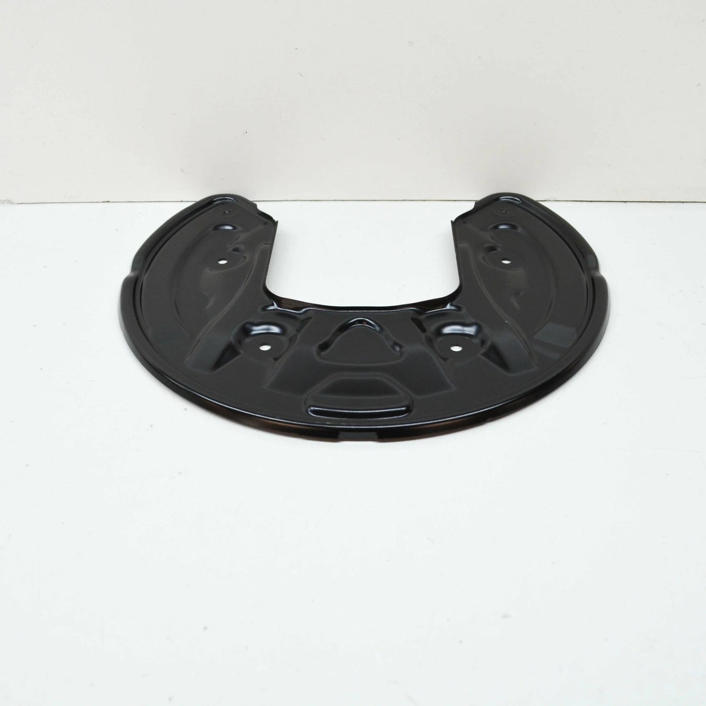 NEW MERCEDES-BENZ C W205 REAR RIGHT BRAKE DISC DUST COVER A0004230100