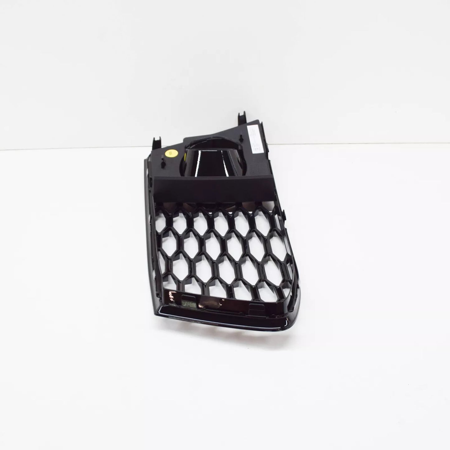 NEW AUDI A7 S 4GA FRONT BUMPER RIGHT SIDE BUMPER GRILLE 4G8807682G T94 ORIGINAL