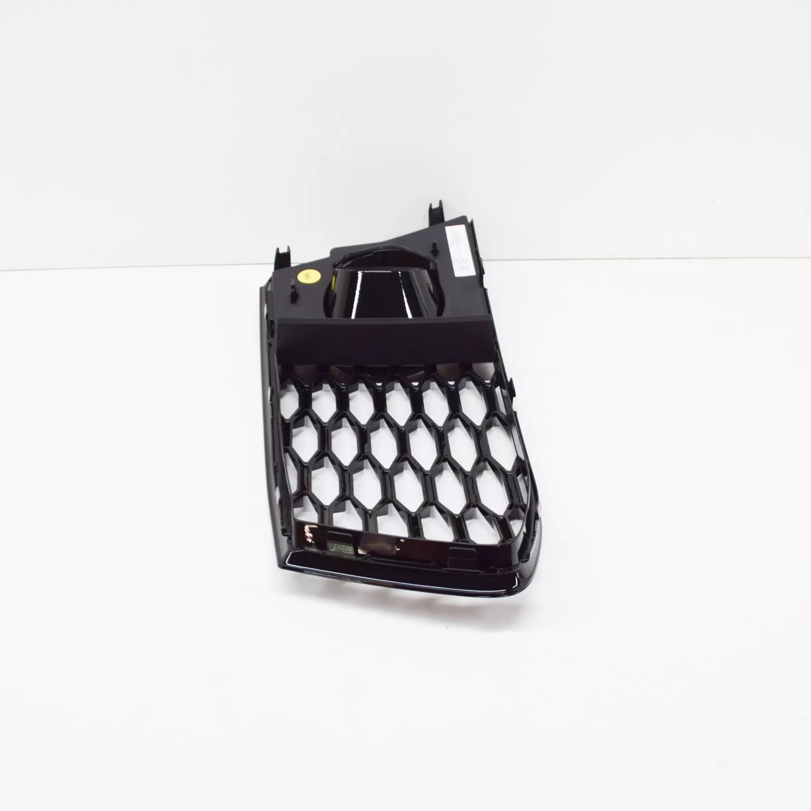 NEW AUDI A7 S 4GA FRONT BUMPER RIGHT SIDE BUMPER GRILLE 4G8807682G T94 ORIGINAL