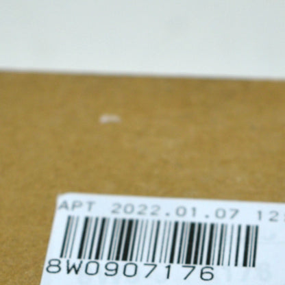 NEW AUDI A4 B9 BLIND SPOT DETECTION WARNING SENSOR BRACKET RIGHT 8W0907176