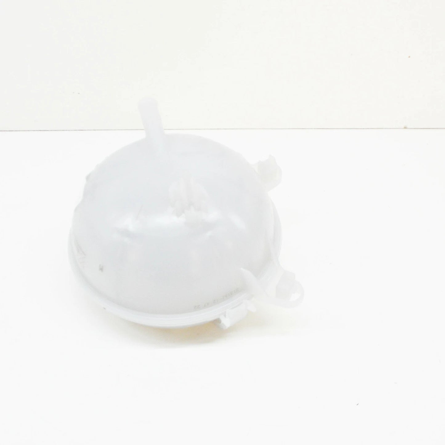 NEW VOLKSWAGEN JETTA A7 EXPANSION COOLANT RESERVOIR TANK 5Q0121407M