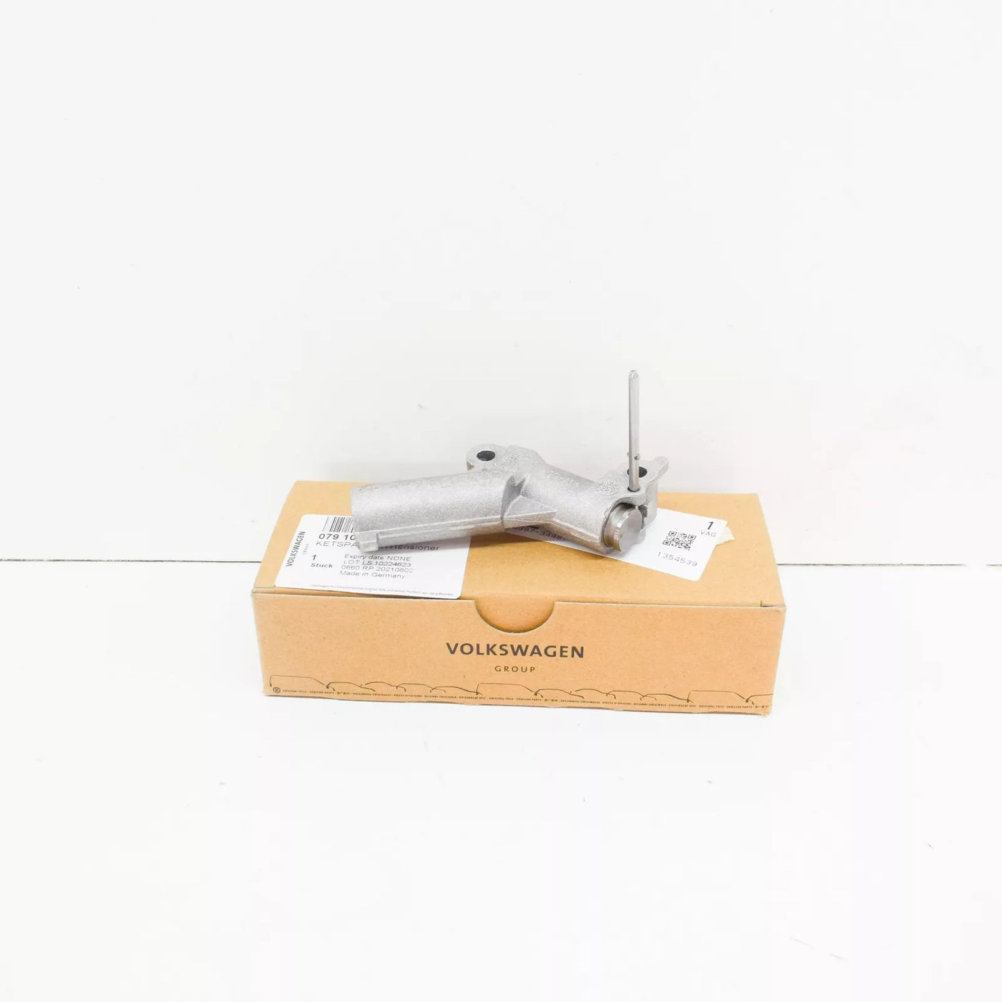 NEW AUDI A4 B7 TIMING CHAIN TENSIONER 079109218D