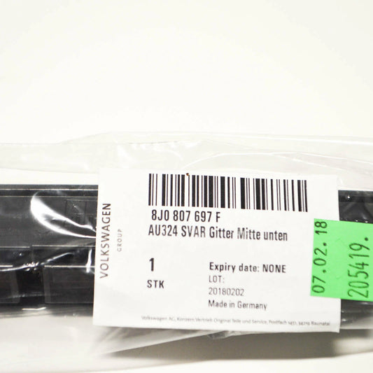 NEW AUDI TT 8J FRONT BUMPER LOWER CENTER GRILLE 8J0807697F