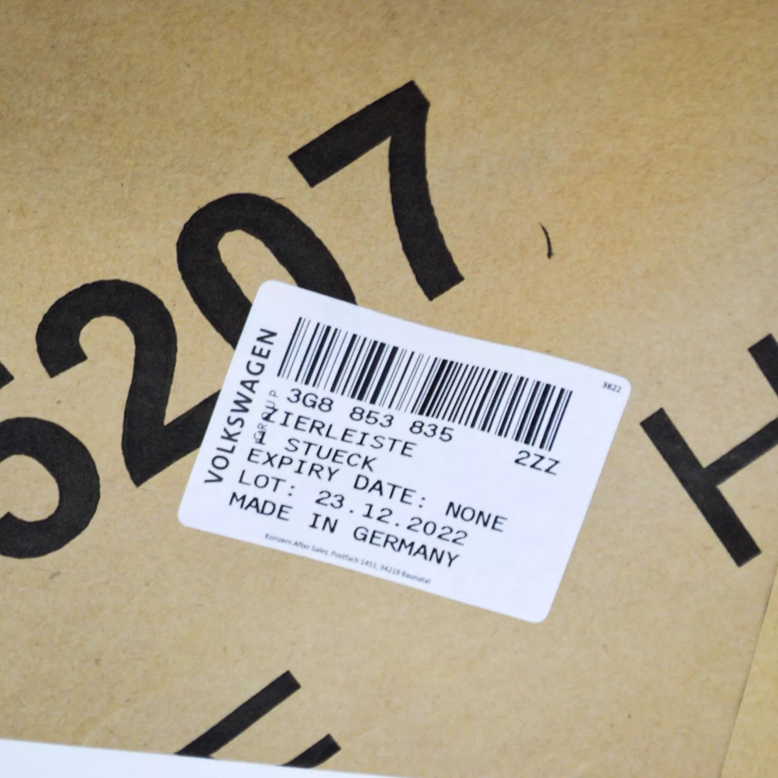 NEW VOLKSWAGEN ARTEON 3H7 REAR BUMPER CENTER TRIM MOLDING 3G88538352ZZ ORIGINAL