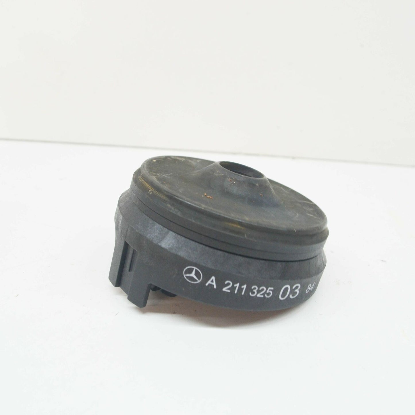 NEW MERCEDES-BENZ E W211 REAR COIL SPRING SHIM A2113250384 ORIGINAL