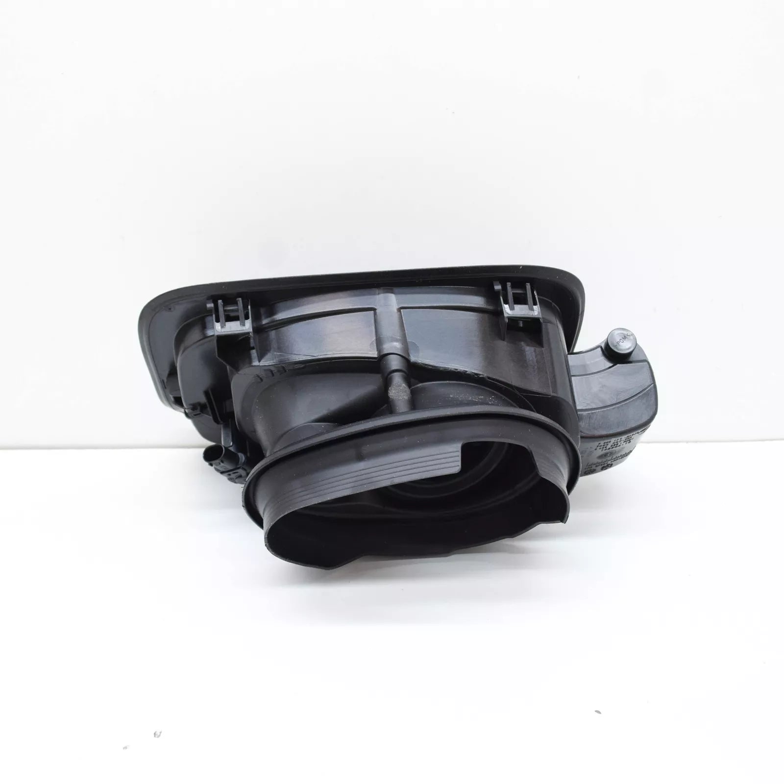 NEW BMW X1 F48 FUEL TANK FLAP 51177458867 7458867 ORIGINAL