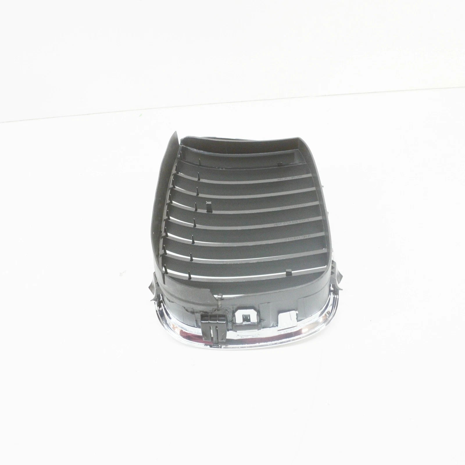 NEW BMW E39 FRONT RADIATOR KIDNEY CHROME GRILLE RIGHT 8184532 51138184532