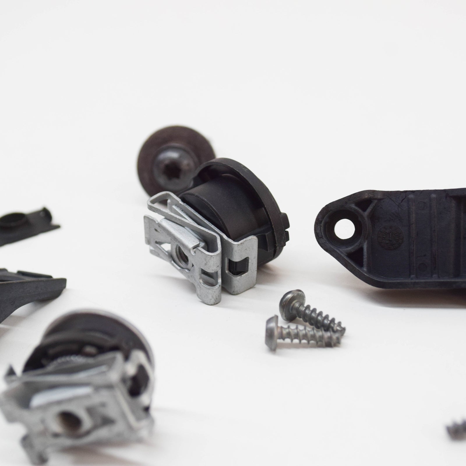 NEW VW GOLF MK7 FRONT RIGHT HEADLAMP HOUSING REPAIR KIT 5GE998226 ORIGINAL