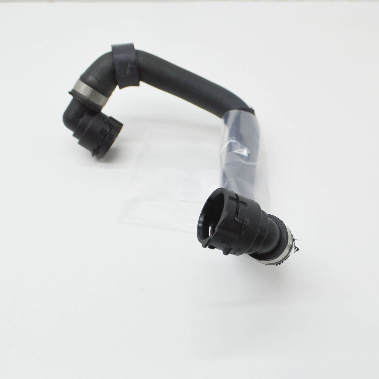 NEW MERCEDES-BENZ C C205 RIGHT SWITCHOVER VALVE COOLANT HOSE A2055010702