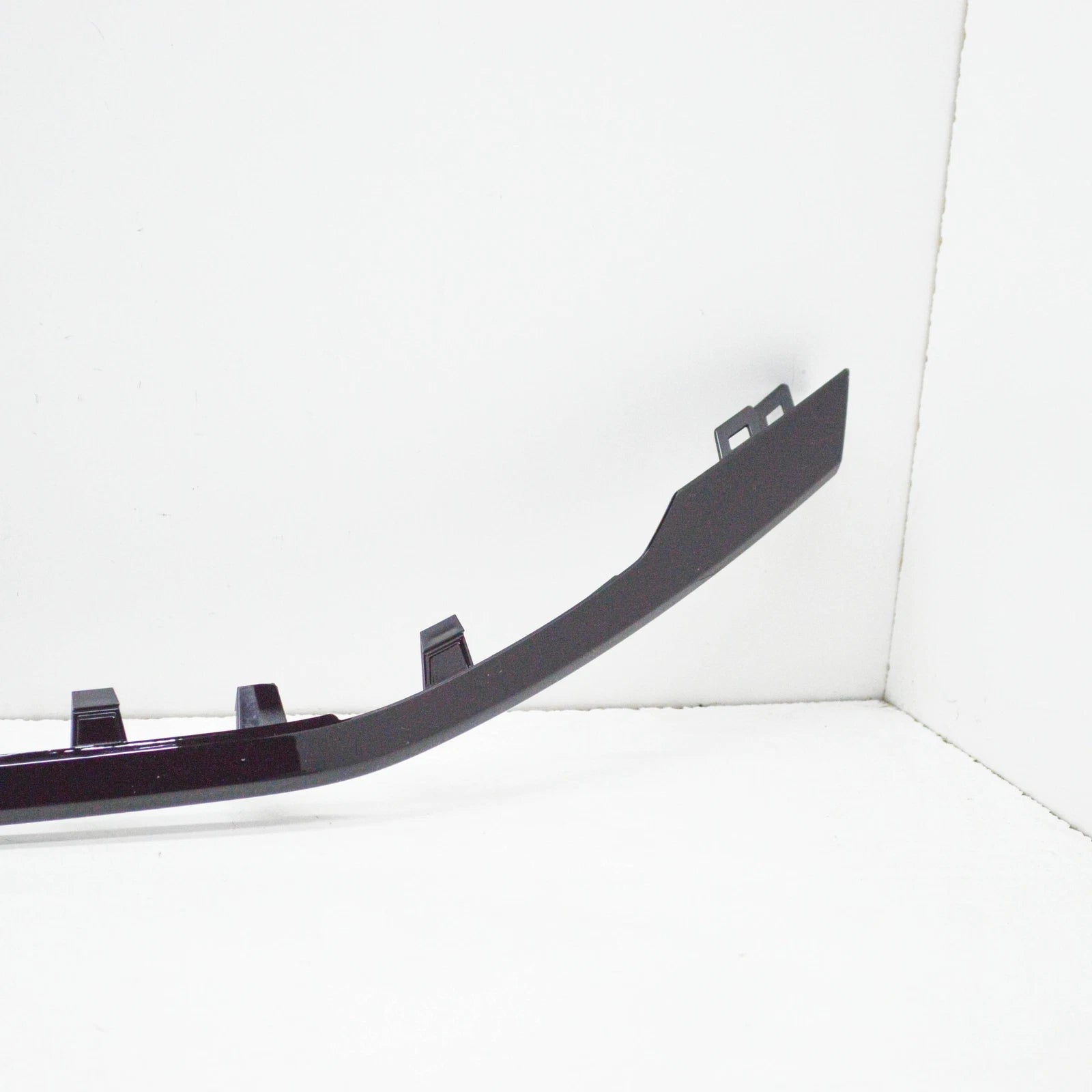 NEW AUDI Q3 F3 SPORTBACK FRONT BUMPER CENTER MOLDING 83A853643T94 ORIGINAL