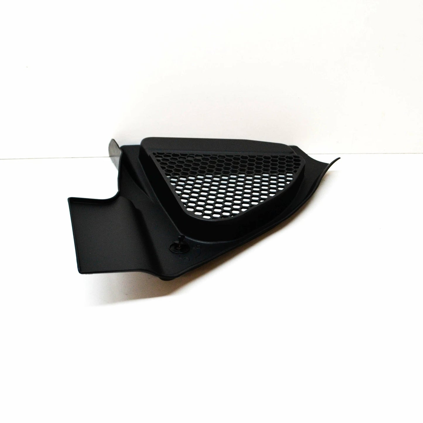 NEW BMW X3 G01 M F97 FRONT WINDSHIELD WIPER OUTER COWL COVER RIGHT PART 7399018