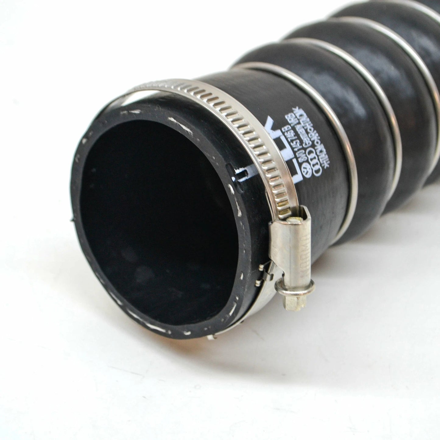 NEW AUDI Q3 SQ3 F3 RIGHT SIDE INTERCOOLER HOSE 8V0145746B ORIGINAL