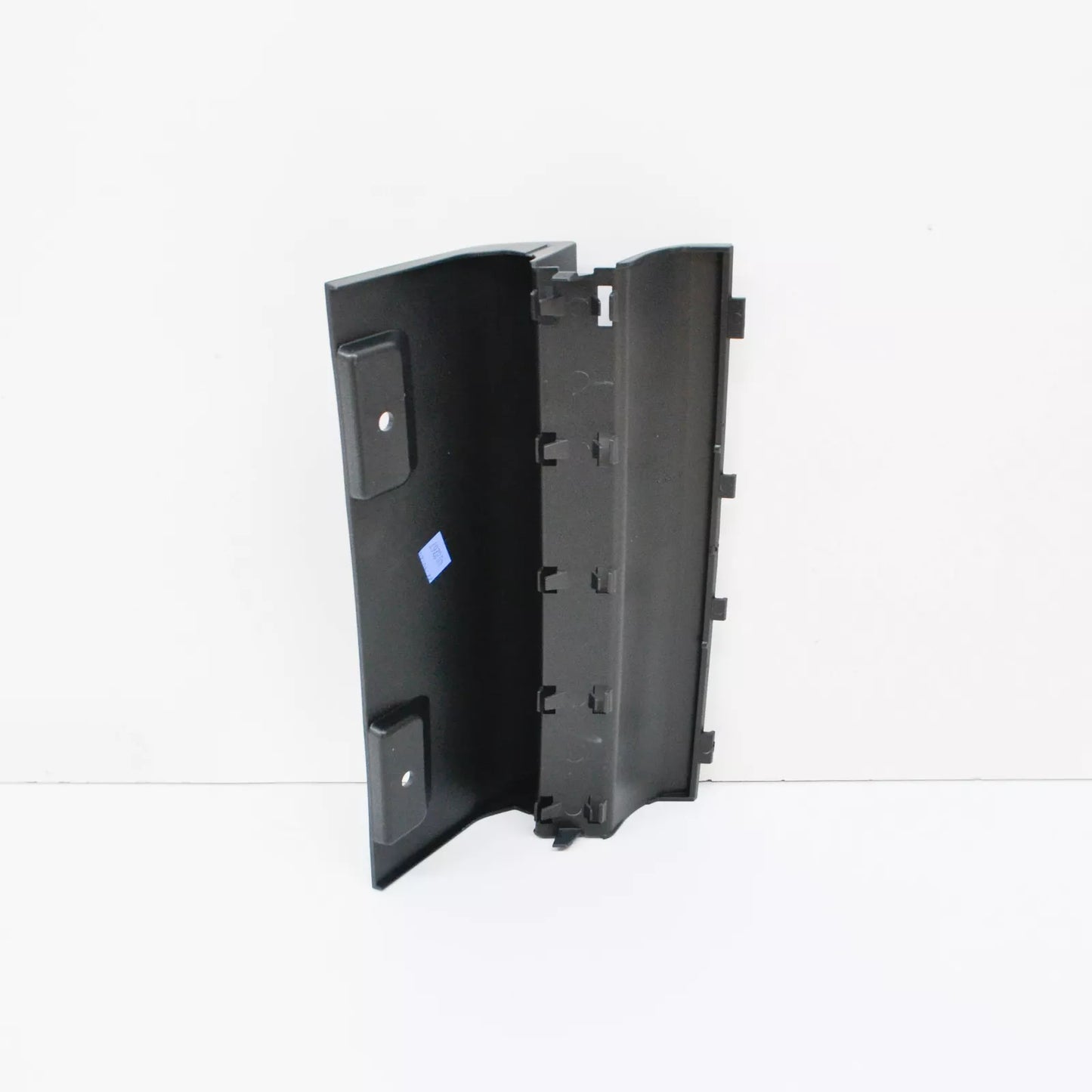 NEW AUDI A3 8P REAR BUMPER TRAILER COUPLING COVER 8P0807397B1RR