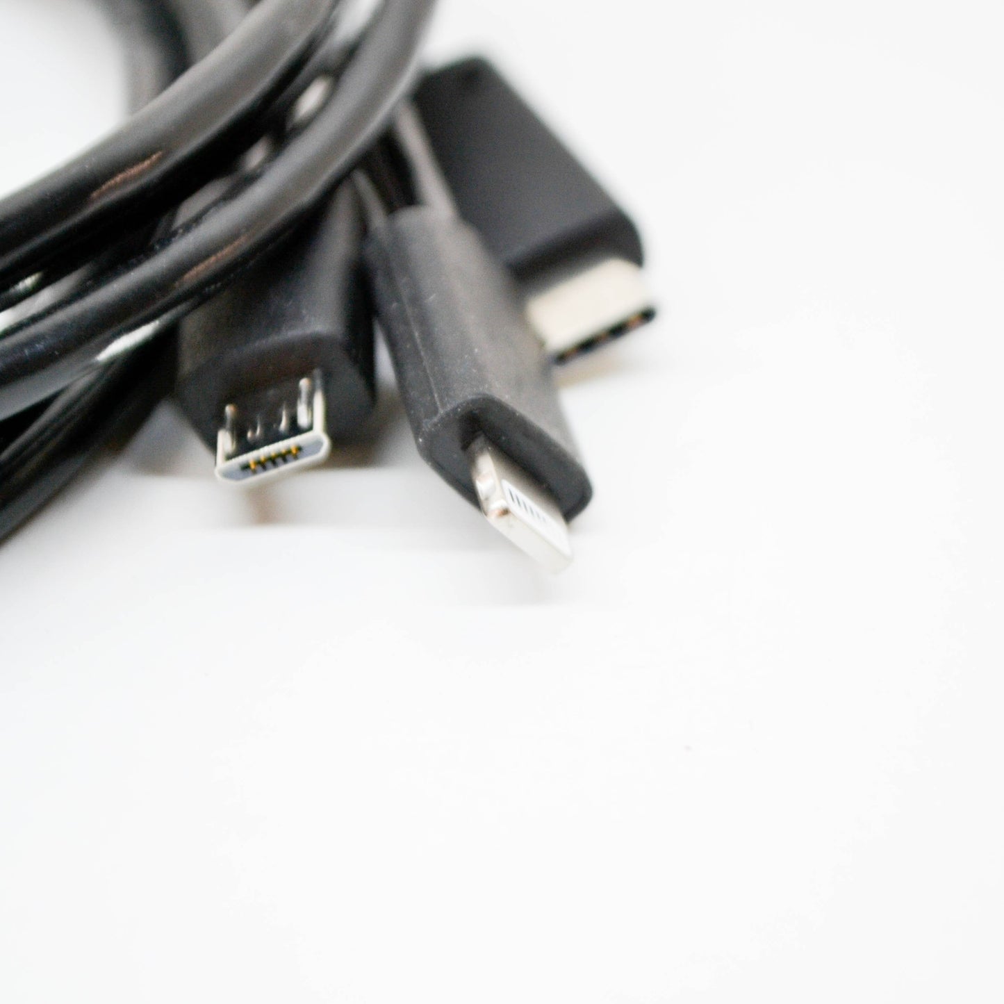 NEW MB CLA C117 IPOD/USB/AUX INTERFACE ELECTRIC LINE KIT A2138202104 ORIGINAL