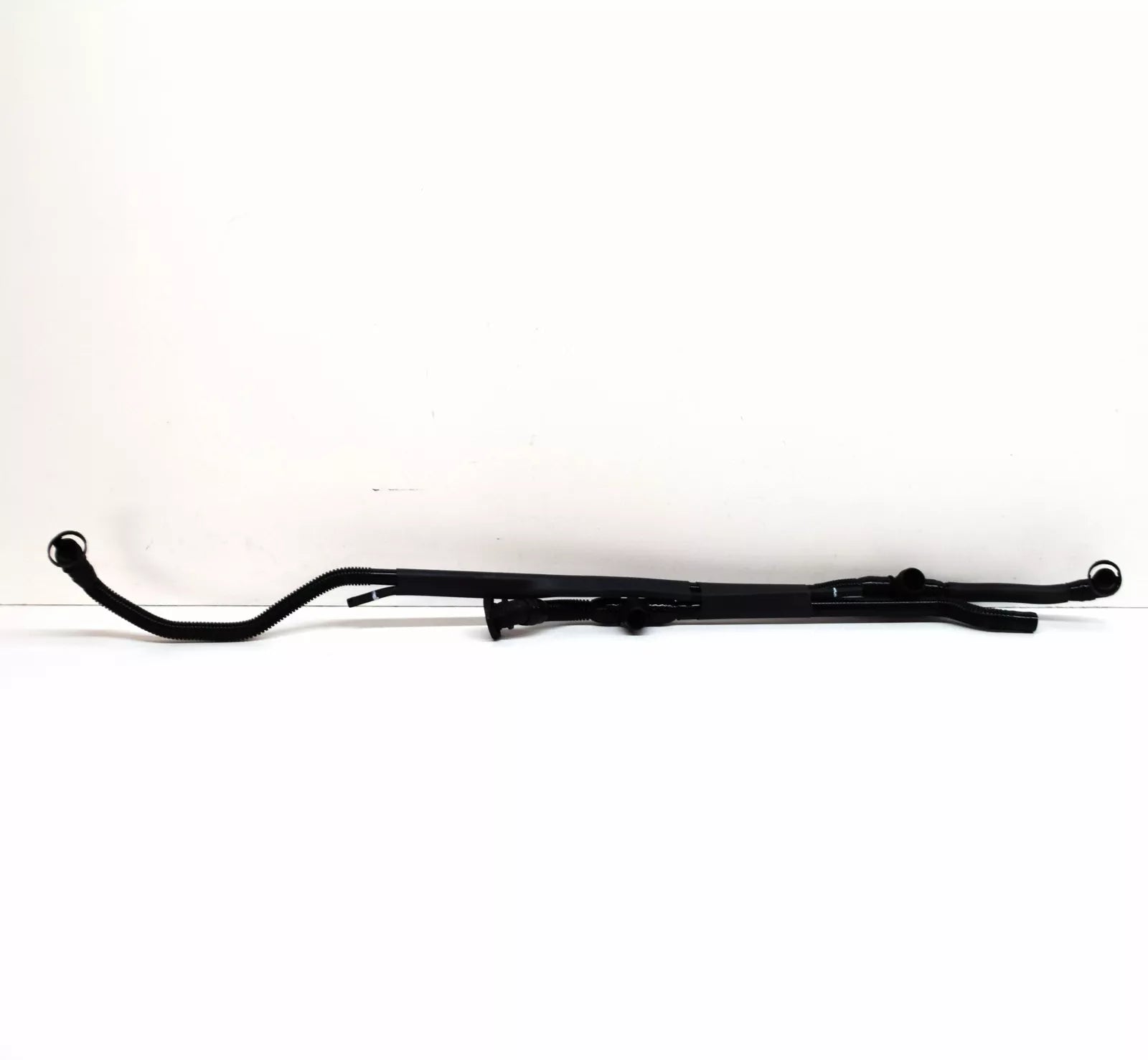 NEW AUDI RS6 AVANT C6 CYLINDER HEAD BREATHER PIPE LINE 07L103542A ORIGINAL