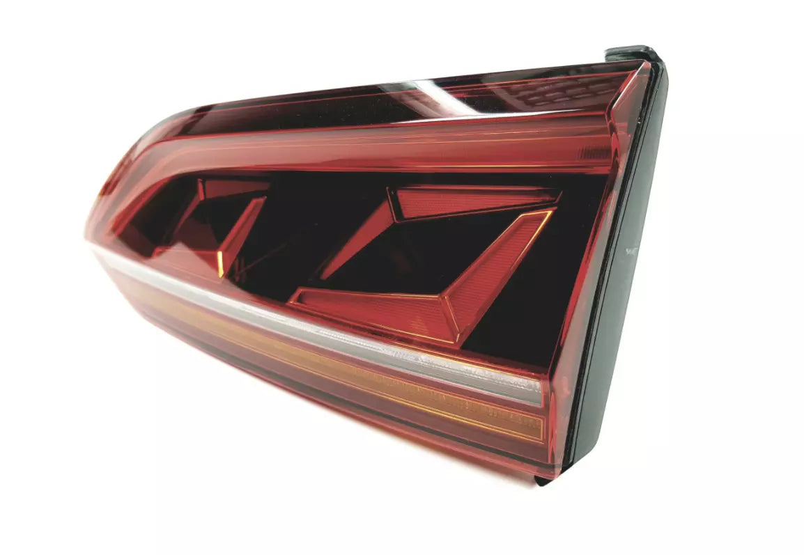 NEW VW TOUAREG CR MK3 REAR RIGHT SIDE INNER LED TAILLIGHT LHD 760945308A