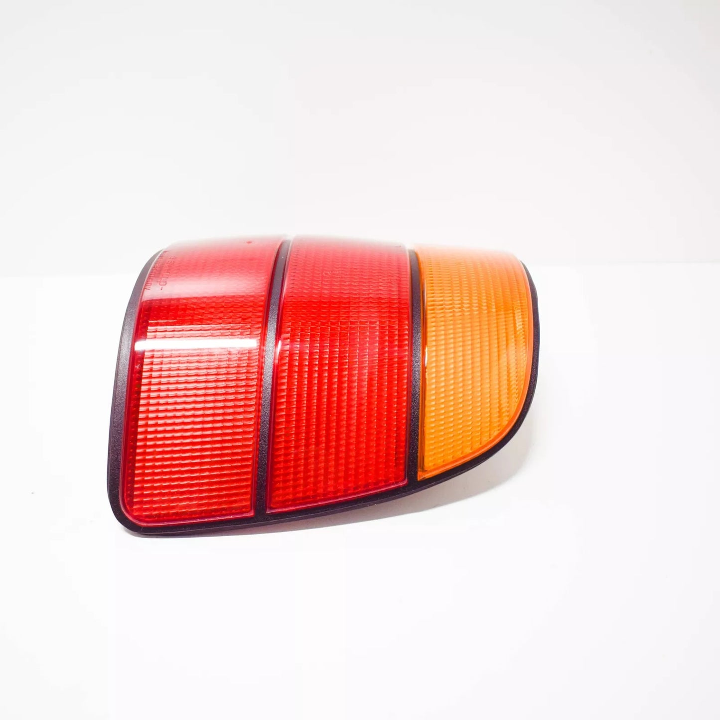 NEW BMW E34 WAGON REAR LIGHT IN THE SIDE PANEL RIGHT 8351648 63218351648