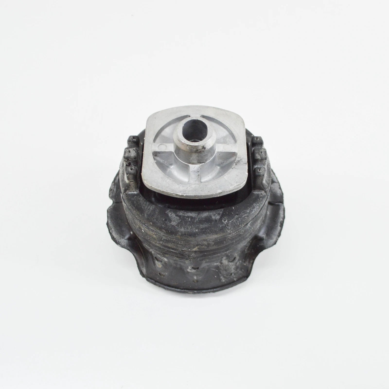 NEW MB S W221 REAR SUBFRAME MOUNTING RUBBER BUSHING A2213511642 ORIGINAL