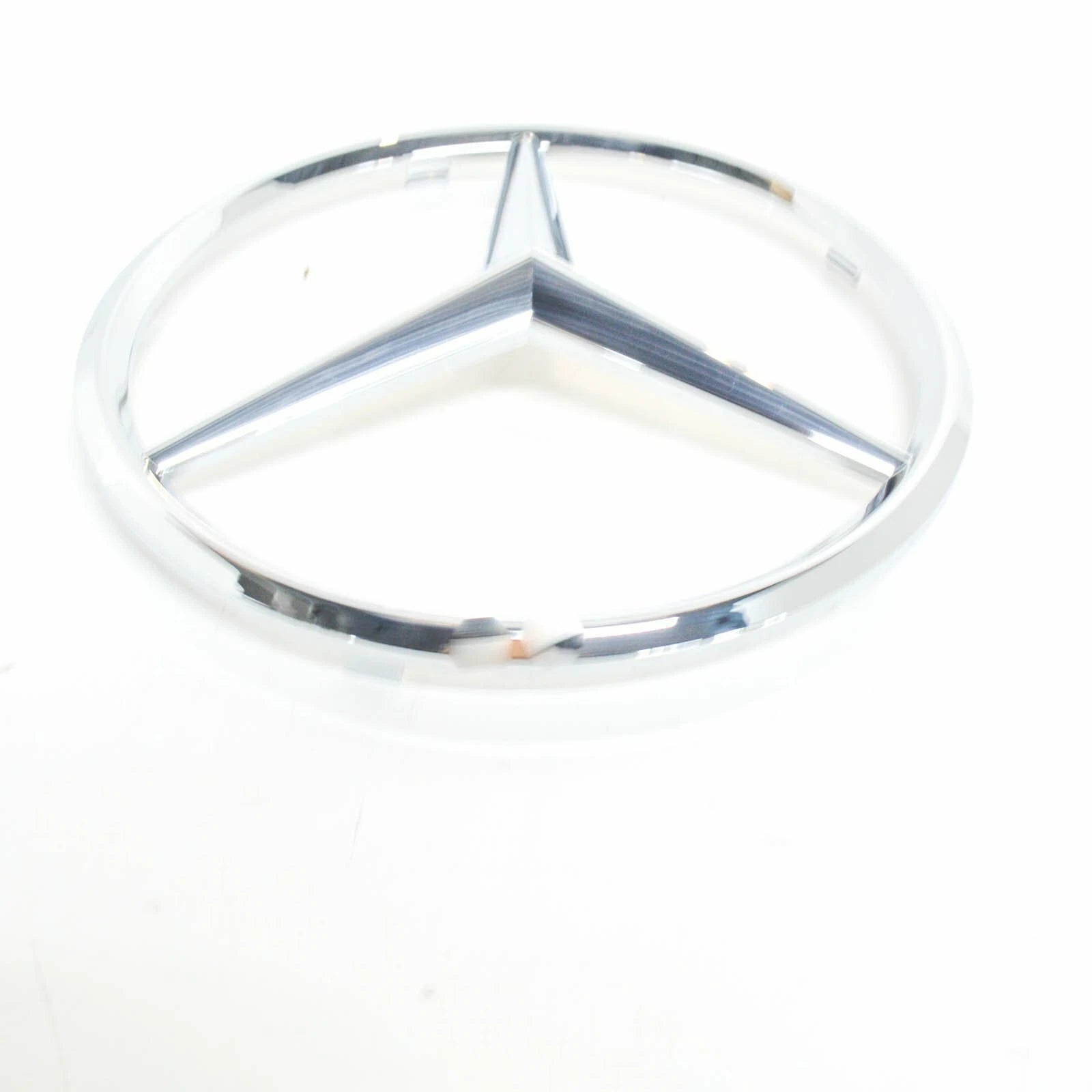 NEW MB SPRINTER 906 FRONT RADIATOR GRILLE EMBLEM BADGE A9068170016 ORIGINAL