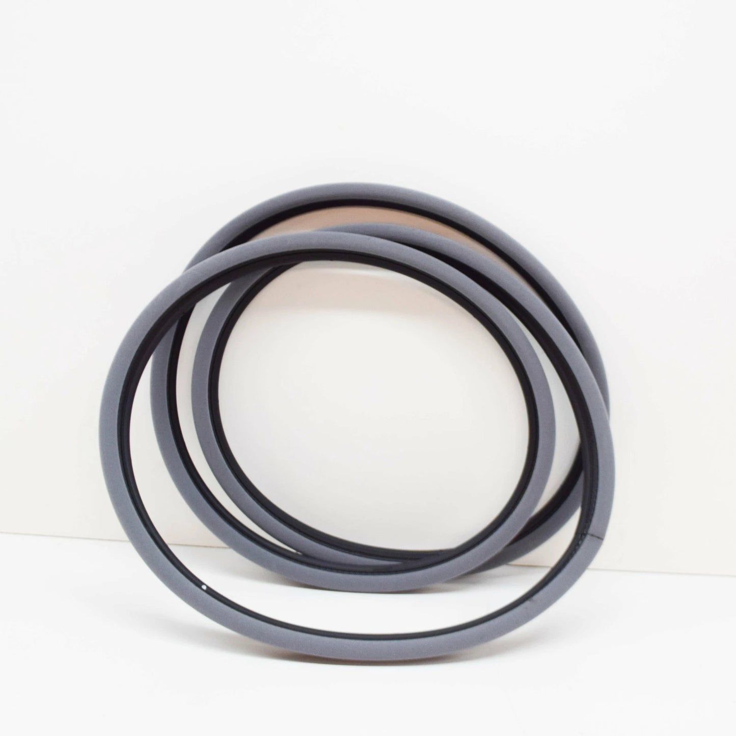 NEW MERCEDES-BENZ G W463 FRONT DOOR SEAL A46372711307098 ORIGINALL